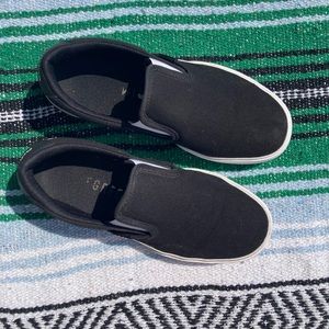 Adidas canvas slip on black size 8